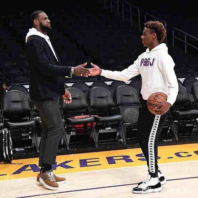 斯普利特谈杨瀚森倒地不起疯狂投诉：裁判没给核实的时间（斯普利特谈杨瀚森倒地后激烈申诉：裁判未给予核实时间）