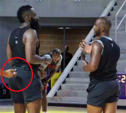 上赛季至今奥利塞德甲助攻22次，同期五大联赛第一（自上赛季起奥利塞在德甲送出22次助攻，同期五大联赛第一）