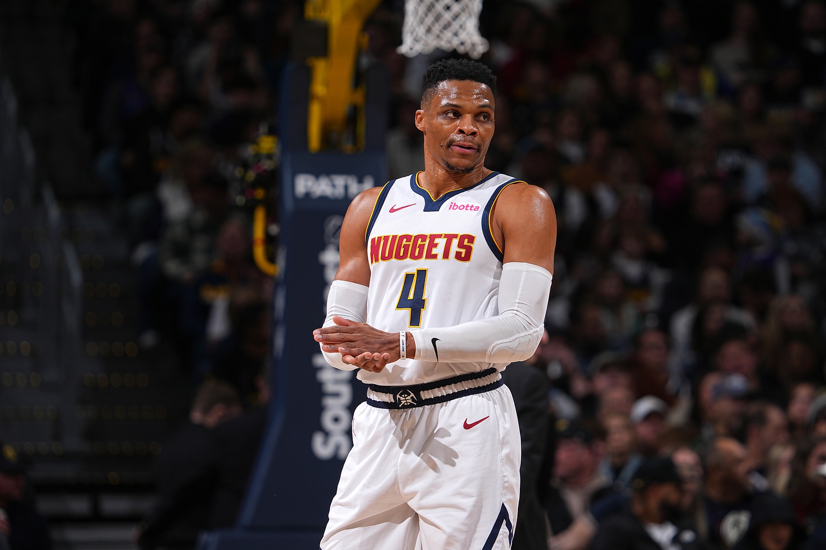 林孝埈的腿部力量感隔着屏幕都能感受到！（林孝埈的腿部爆发力，隔着屏幕都震撼！）