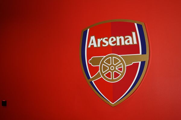 意天空：迪乌夫在国米逐渐展现影响力，或成邓弗里斯合适替补（意大利天空体育：迪乌夫在国米存在感上升，有望担任邓弗里斯可靠替补）