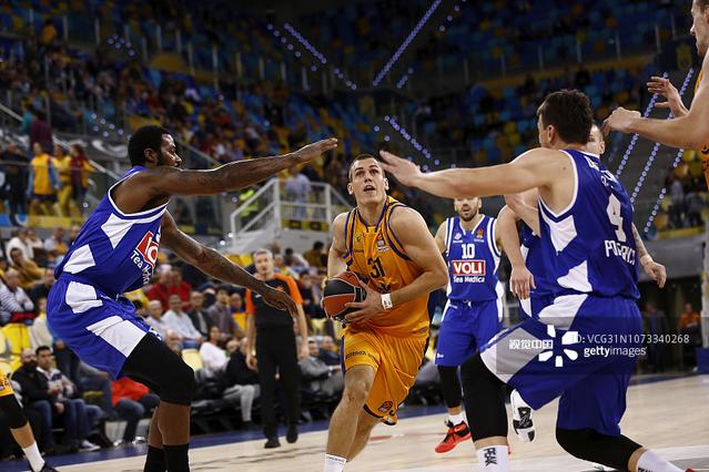 斯洛特：基耶萨生病了，加克波踢利兹联伤了将缺席几周（斯洛特：基耶萨因病缺阵，加克波战利兹联受伤将休战数周）