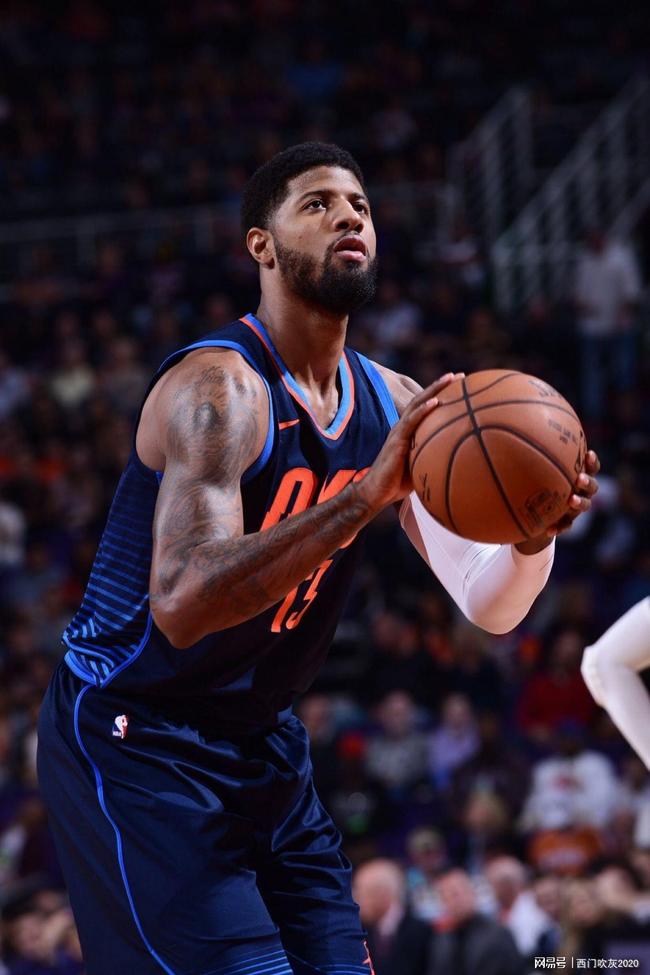 里昂15岁潜力中锋泽科维奇：崇拜哈兰德和DV9的左脚射手（里昂15岁锋线新星泽科维奇：左脚射术出众，偶像哈兰德与DV9）