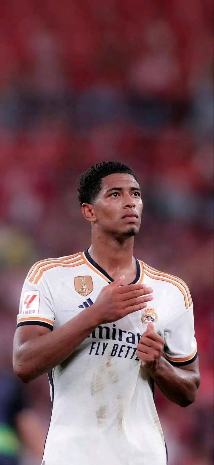 斯洛特：阿诺德对利物浦而言很特别，每次见到他我都会拥抱他（斯洛特：阿诺德之于利物浦意义非凡，每次见到他我都会给他一个拥抱）