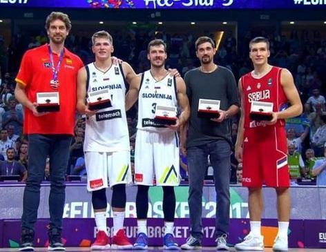 华夏幸福旧将许小龙：李铁指导业务能力很强，带队特别细致（华夏幸福旧将许小龙称赞李铁：业务能力出众，执教细致入微）