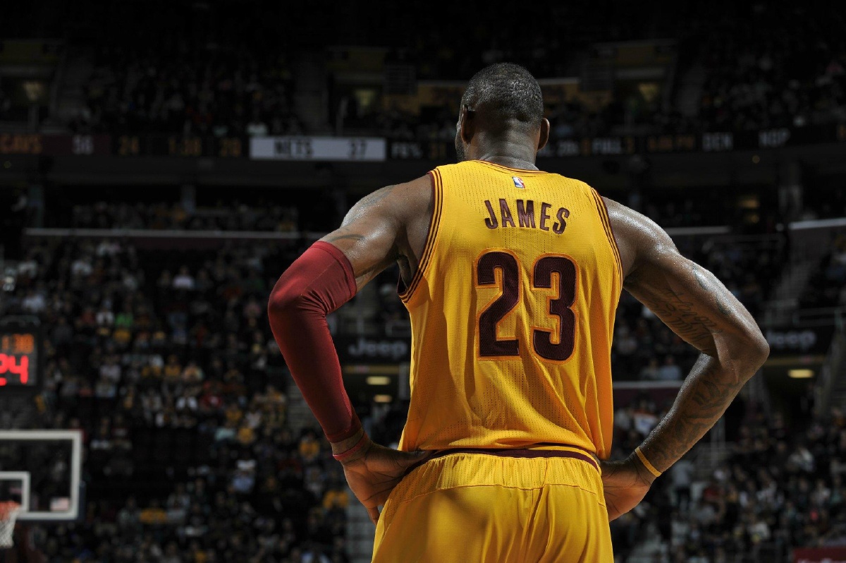 德尚：11月13日是巴黎恐袭案10周年，如果不在这天比赛会更好（德尚：巴黎恐袭案十周年（11月13日）最好不要安排比赛）