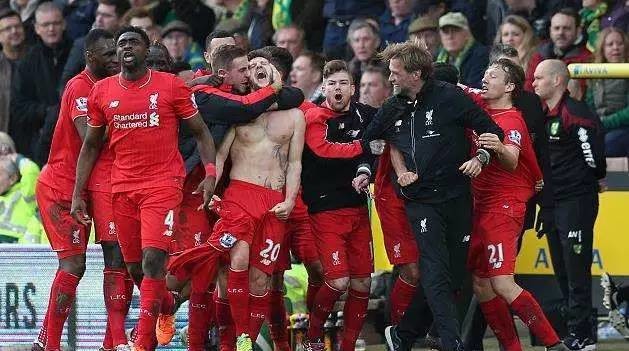 那不勒斯欲租曼联中场梅诺并承担全额薪资（那不勒斯有意租借曼联中场梅诺，愿承担其全部薪资）